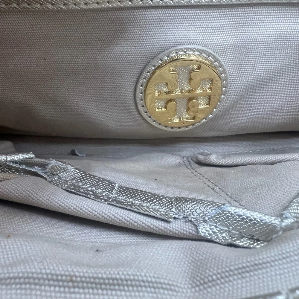 Tory Burch Beige Woven Shoulder Bag 2011 Authentic Reclamation Project